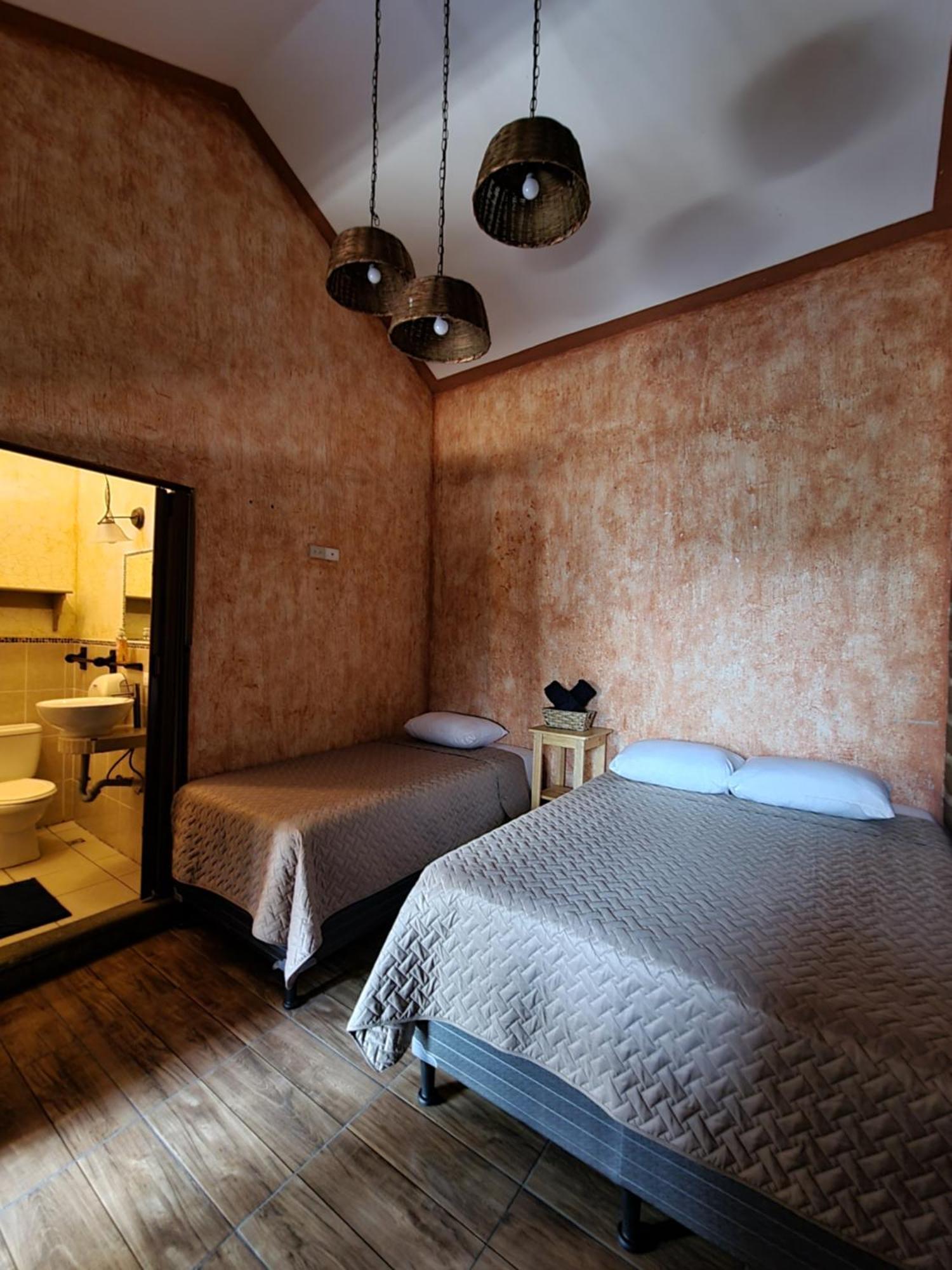 Central Hostel Boutique Antigua ภายนอก รูปภาพ